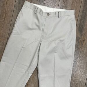 L.L. Bean Wrinkle-Free Double L Chinos Men Size 33x28.5 Classic Fit Plain Front